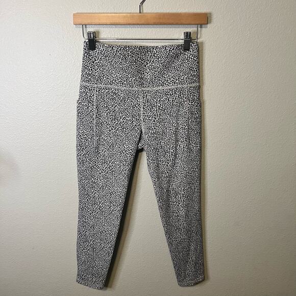 Athleta Salutation Stash II Textured Tight Size S - Picture 1 of 5